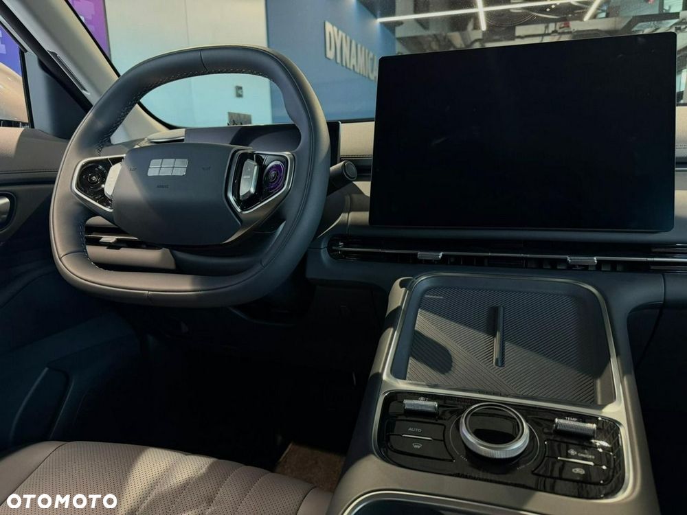 Geely Starray - 12