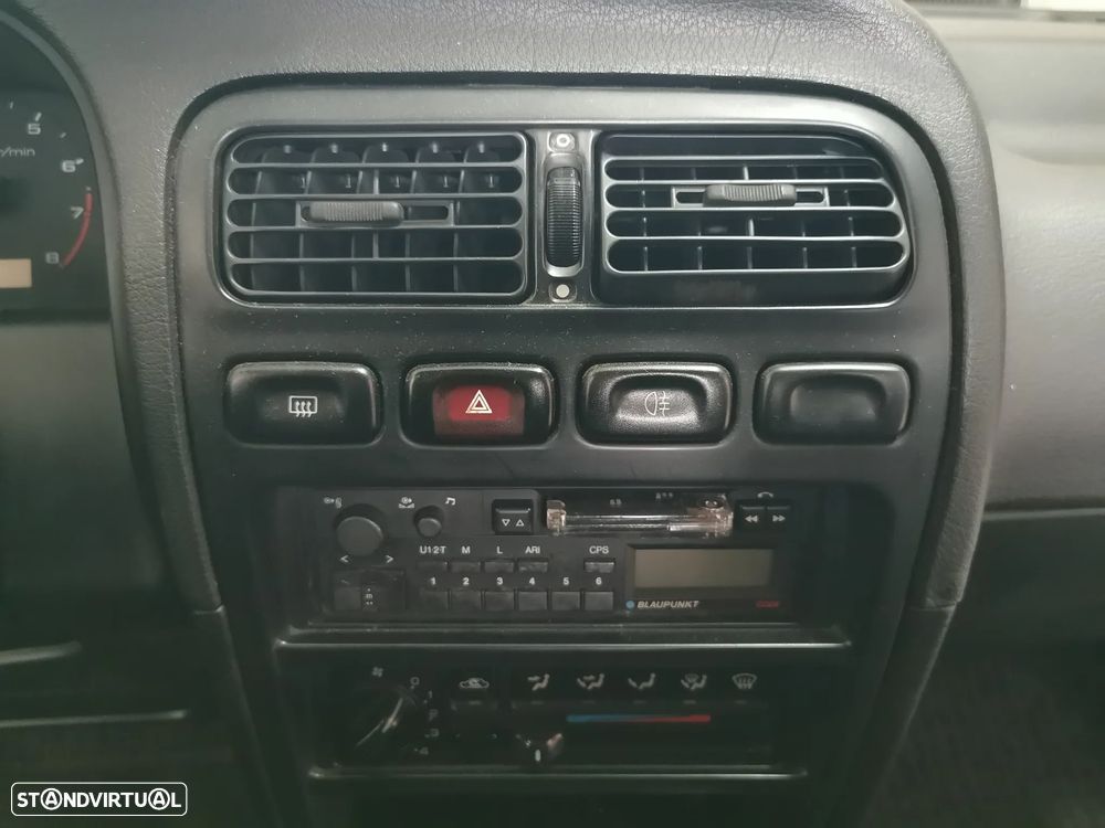 Nissan Primera Hatchback 1.6 LX + - 19