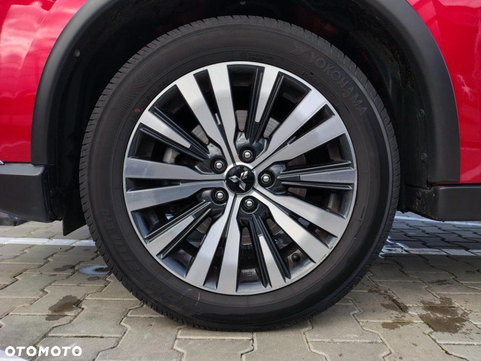 Mitsubishi Outlander - 10