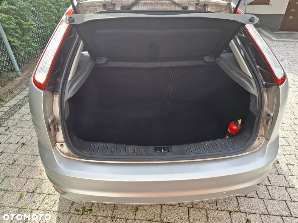 Ford Focus 1.8 TDCi Ambiente - 10