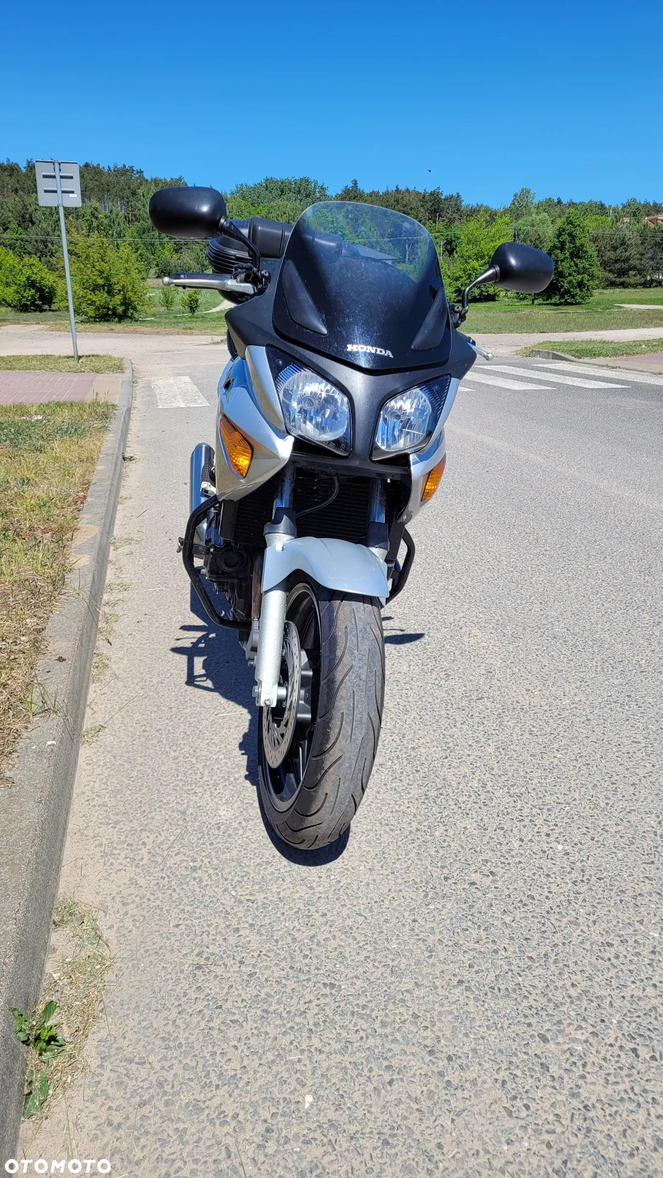 Honda CBF - 8