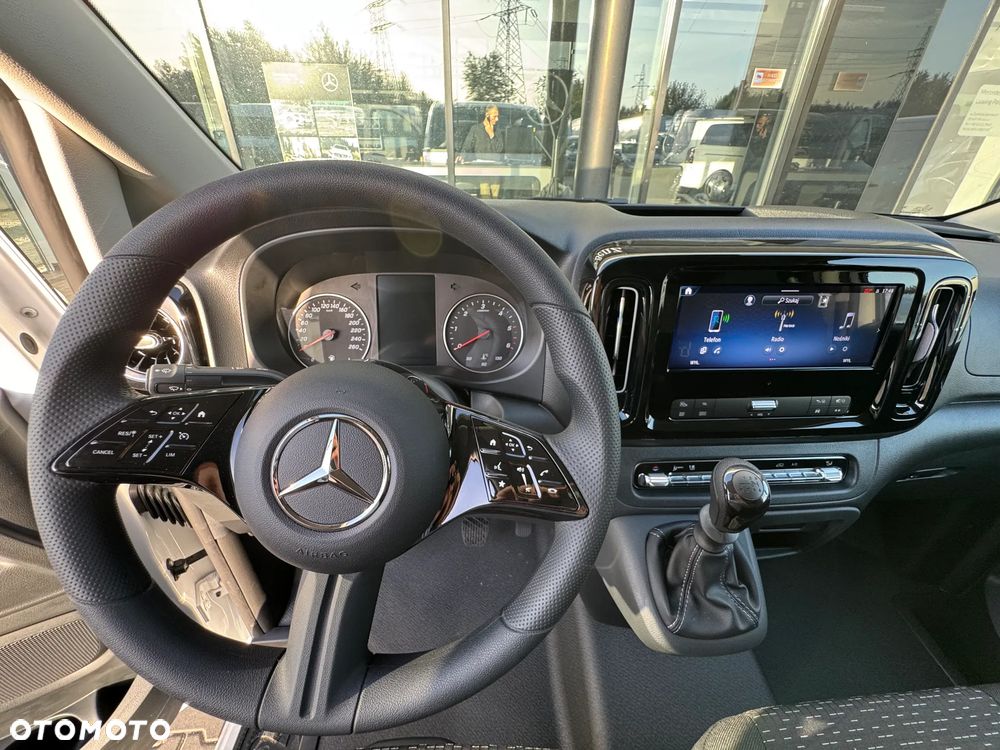 Mercedes-Benz Vito - 24