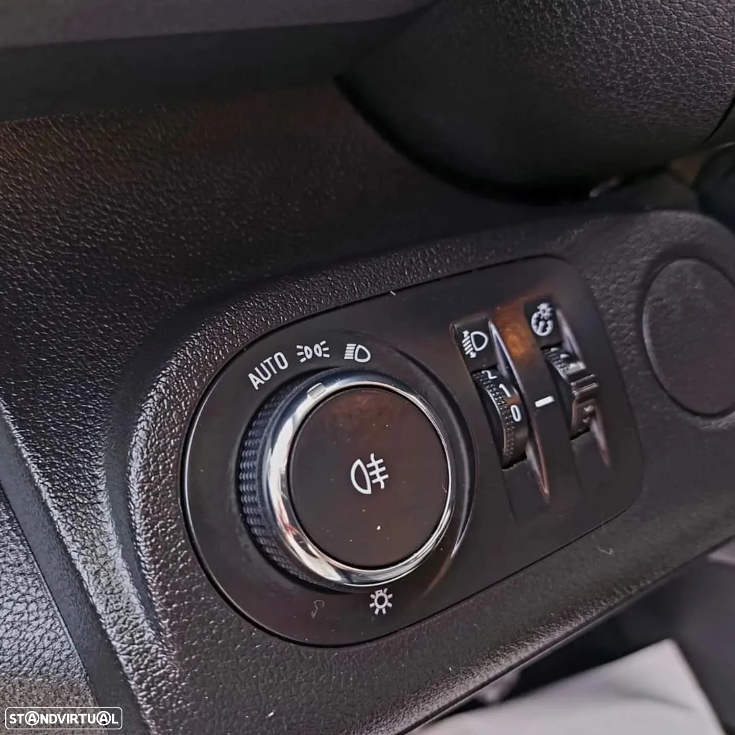 Opel Combo - 2021 | 110.000KM | GARANTIA | 3 LUG. - 8