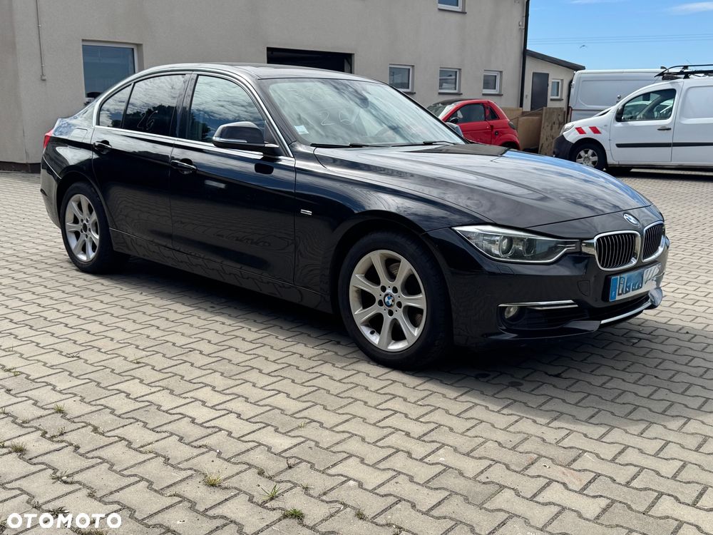 BMW Seria 3 330d xDrive Sport-Aut Luxury Line - 13