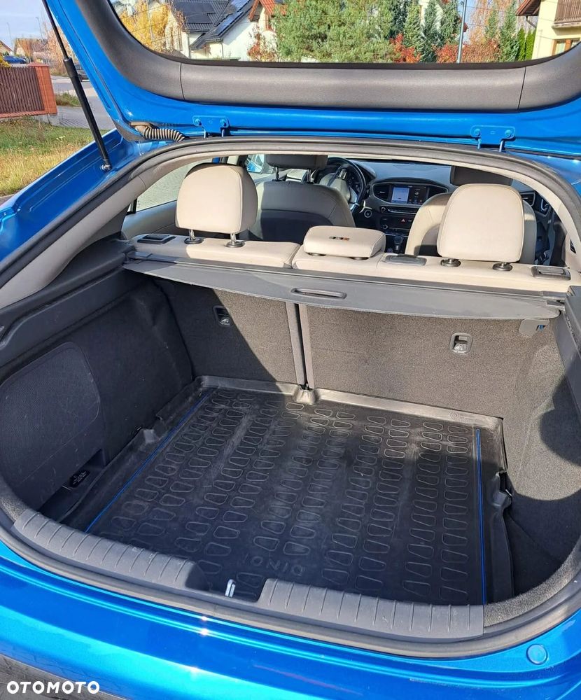 Hyundai IONIQ Hybrid Platinum - 10