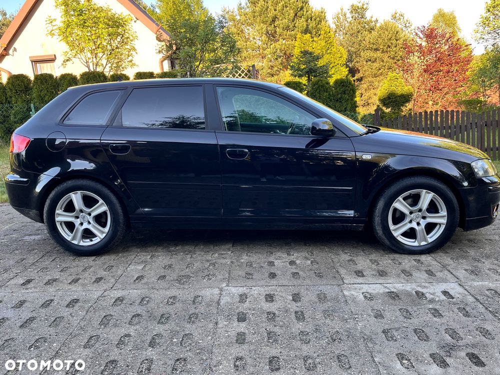 Audi A3 Sportback - 8