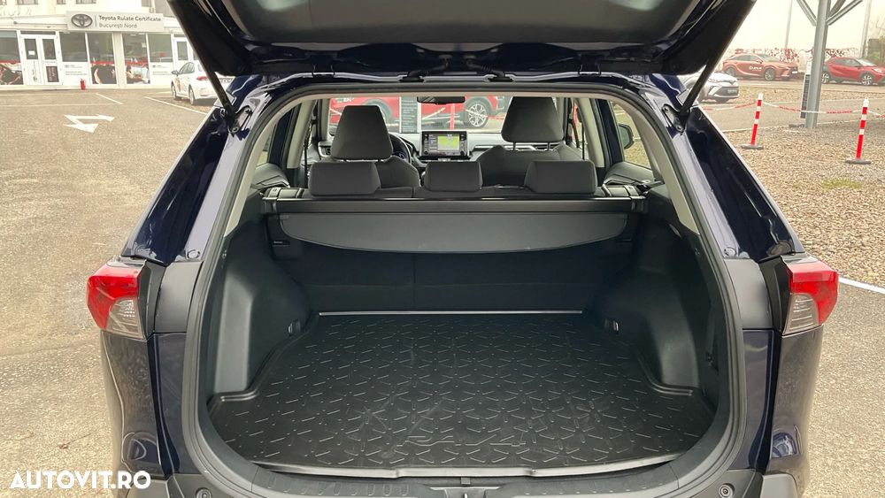 Toyota RAV4 - 11