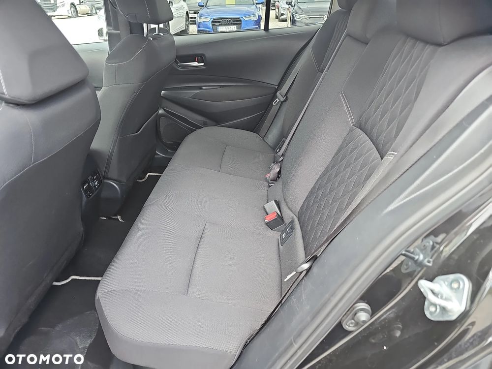 Toyota Corolla - 12