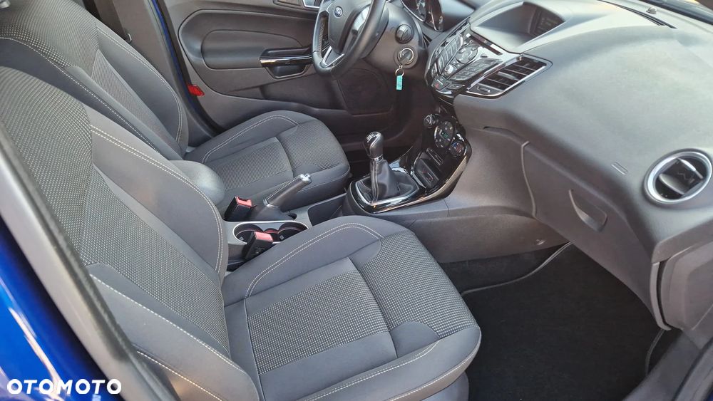 Ford Fiesta 1.0 EcoBoost S&S TITANIUM - 9
