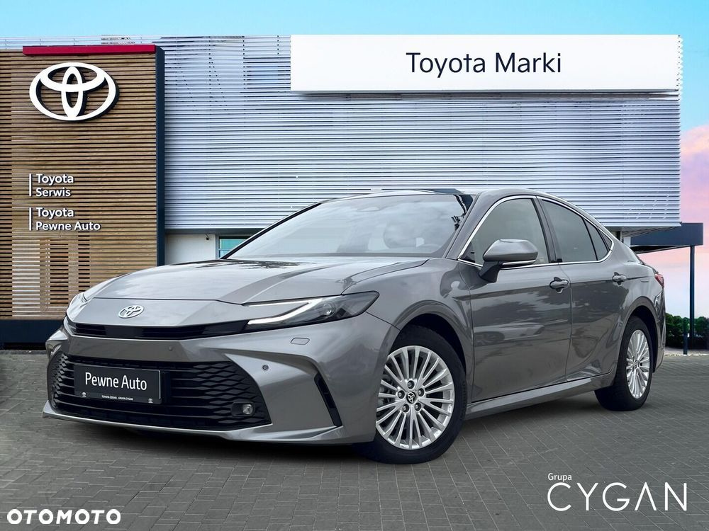 Toyota Camry - 1
