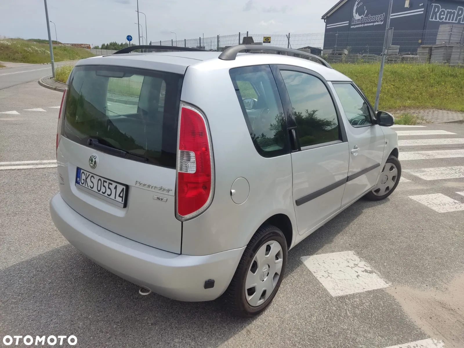 Skoda Roomster 1.4 MPI FAMILY - 11