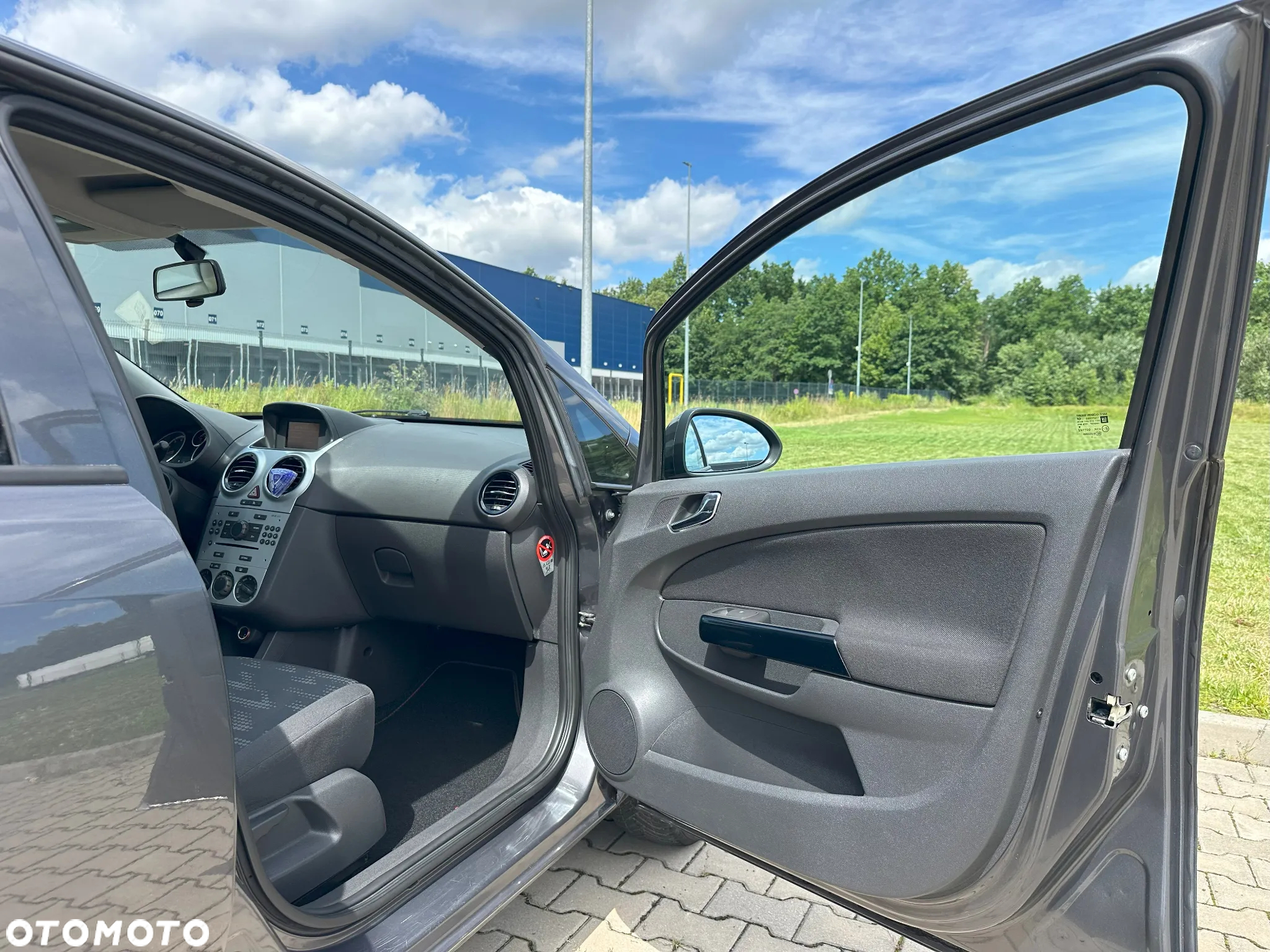 Opel Corsa 1.4 16V Satellite - 28