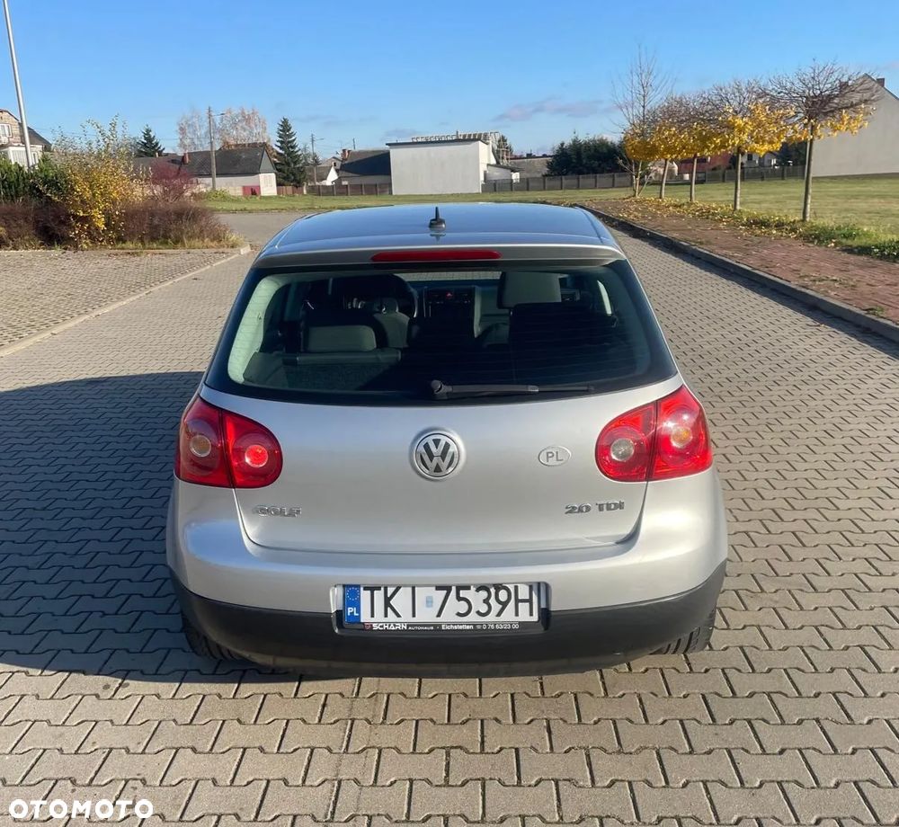 Volkswagen Golf - 2