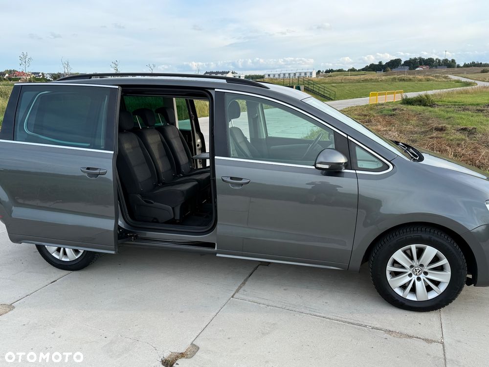 Volkswagen Sharan 2.0 TDI DPF BlueMotion Comfortline - 26