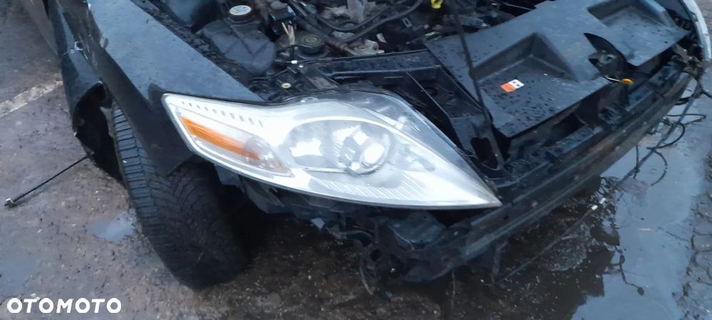 MONDEO MK4 szyba tylnej klapy kombi - 3