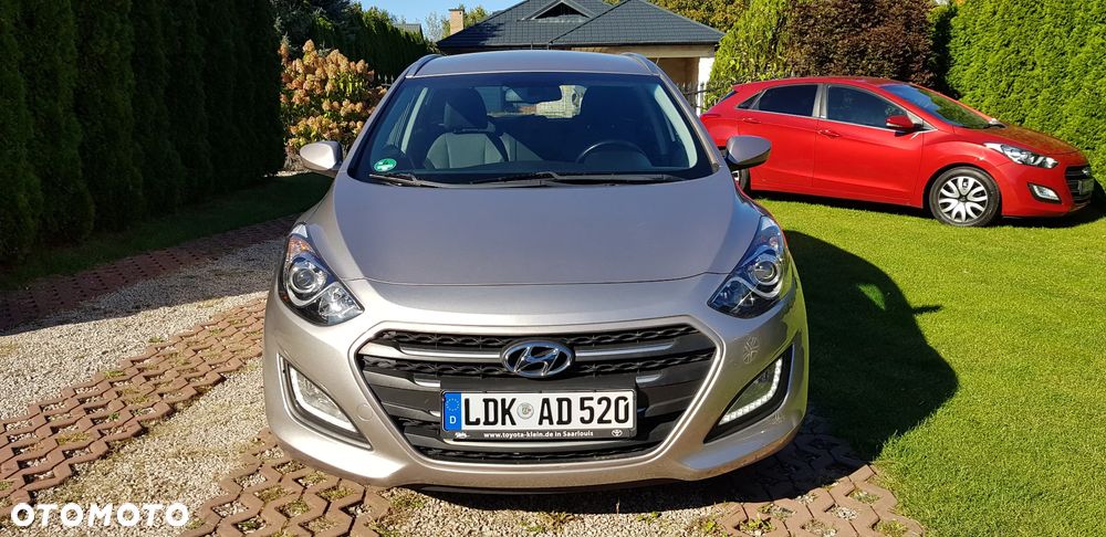 Hyundai i30 blue Kombi 1.4 YES Silver