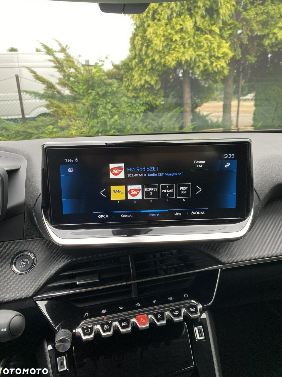Peugeot 2008 BlueHDi 110 Allure - 24