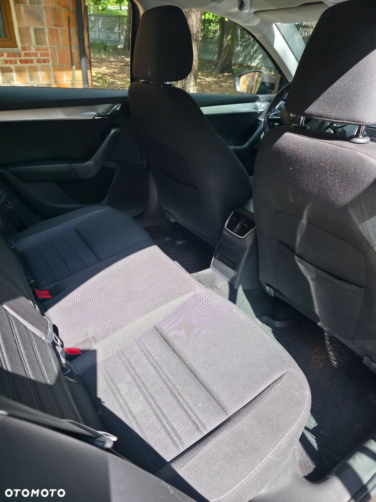 Skoda Octavia 1.6 TDI SCR Business - 3