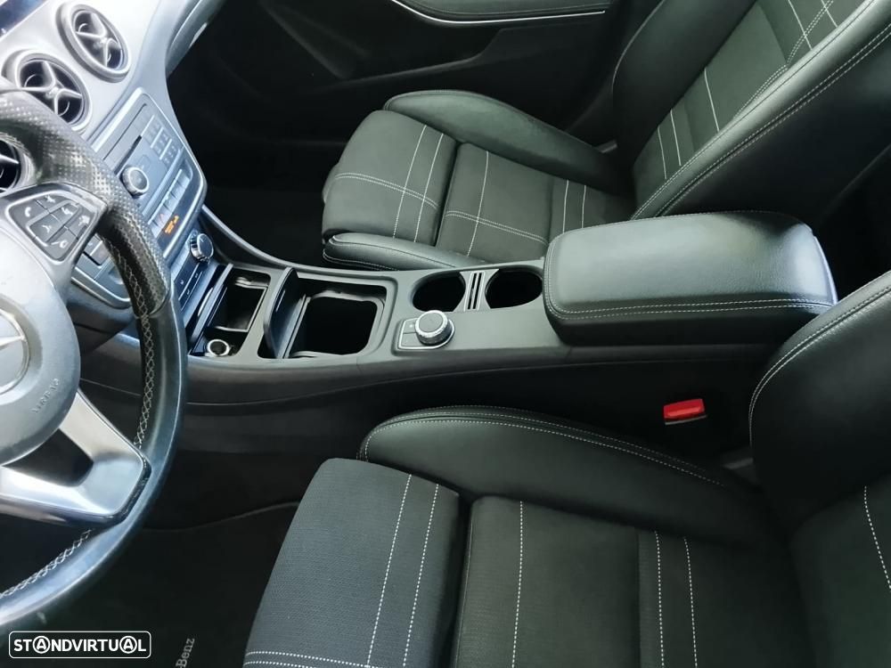 Mercedes-Benz CLA 200 - 25