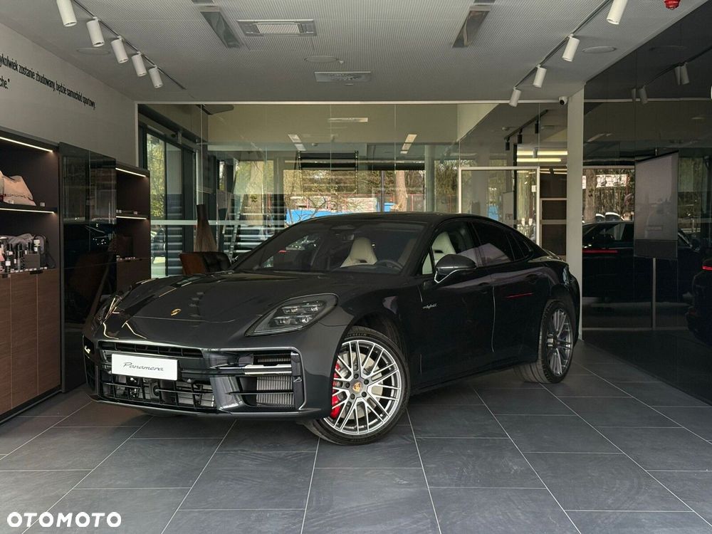 Porsche Panamera - 3