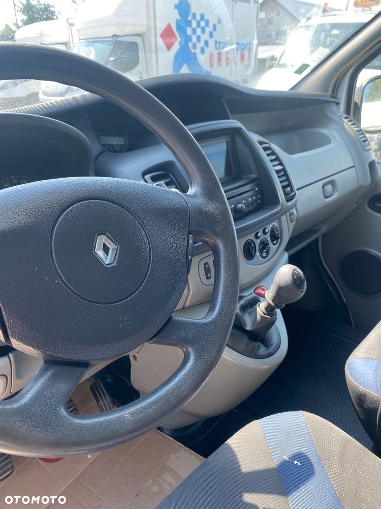 Renault Trafic - 18