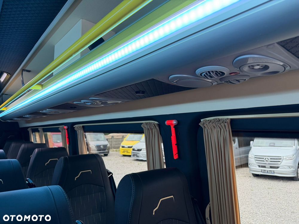 Mercedes-Benz Sprinter 519 - 24