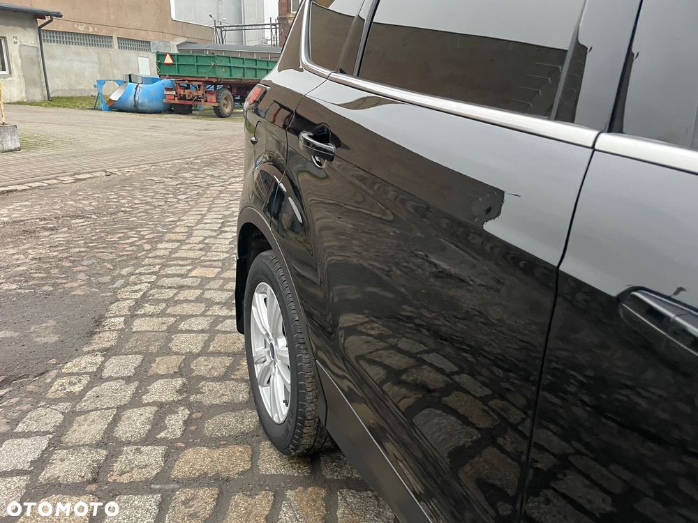 Ford Kuga 1.5 EcoBoost 2x4 Titanium - 18