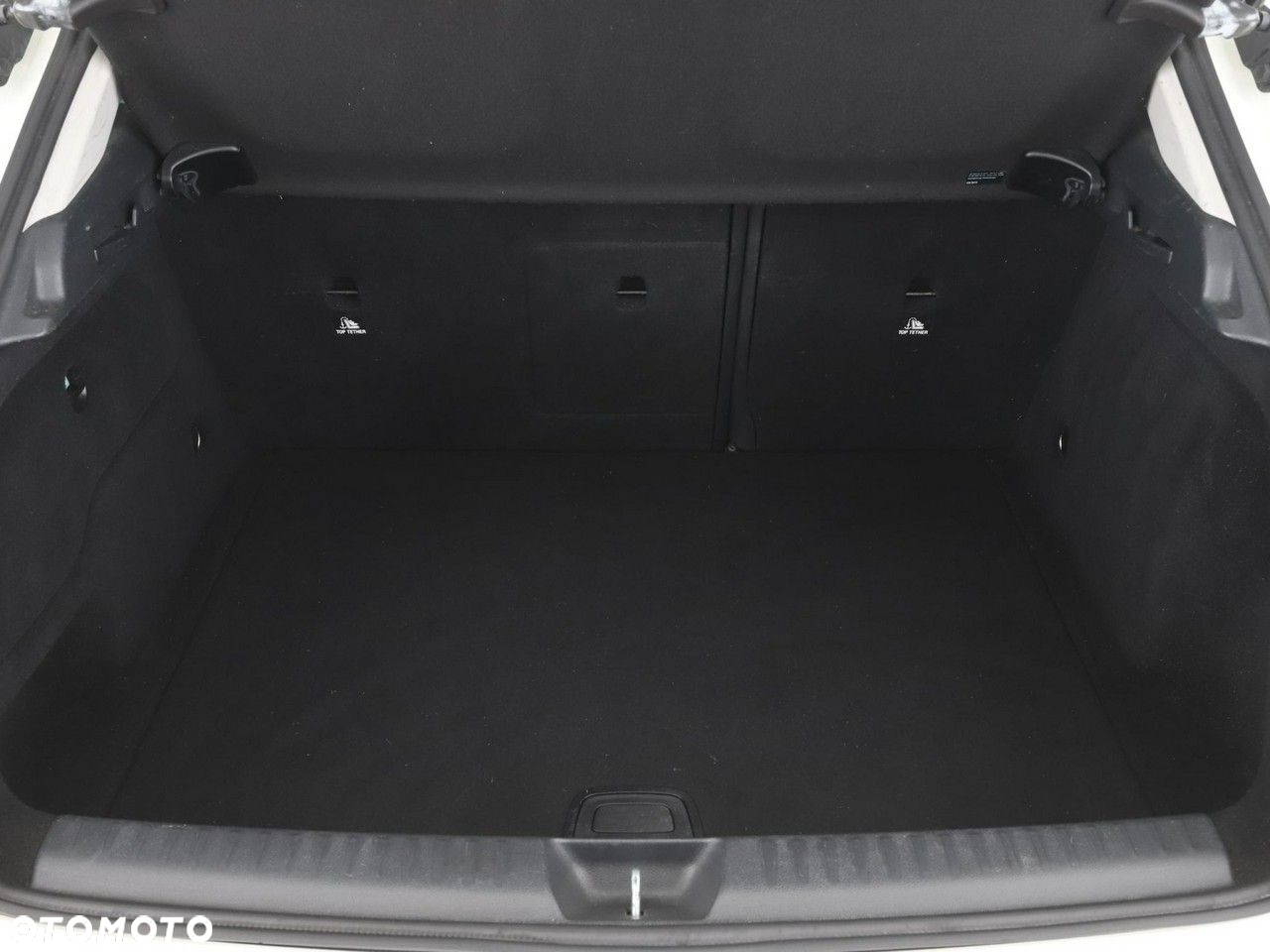 Mercedes-Benz GLA 180 d 7G-DCT - 21