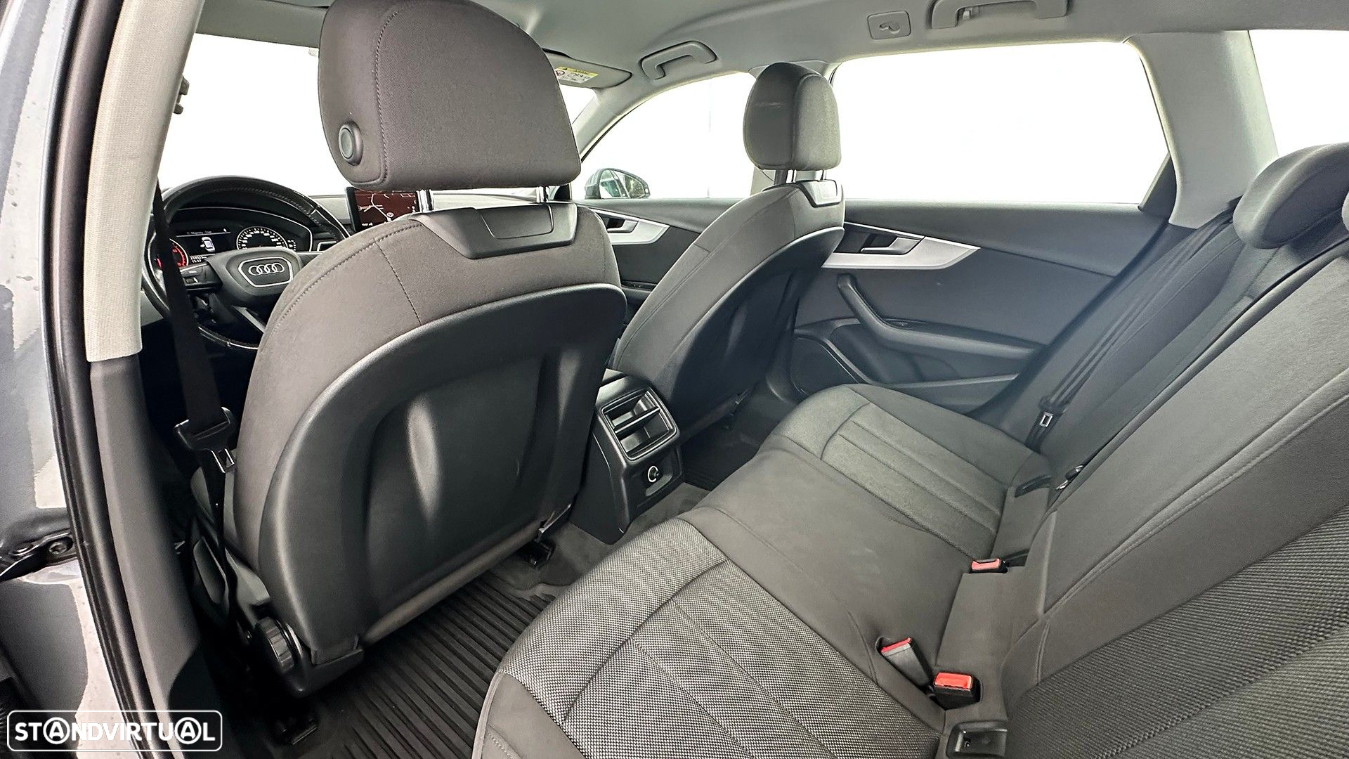 Audi A4 Avant 2.0 TDI Advance - 45