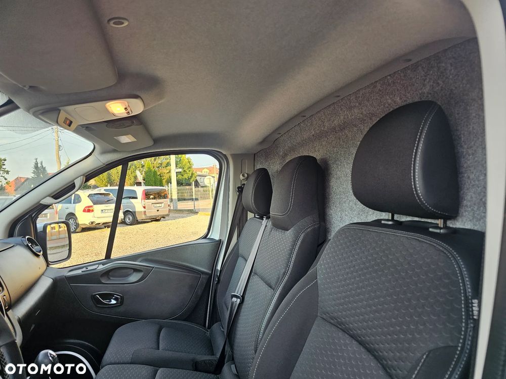 Opel Vivaro - 10