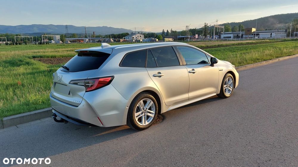 Toyota Corolla 1.8 Hybrid Selection - 6
