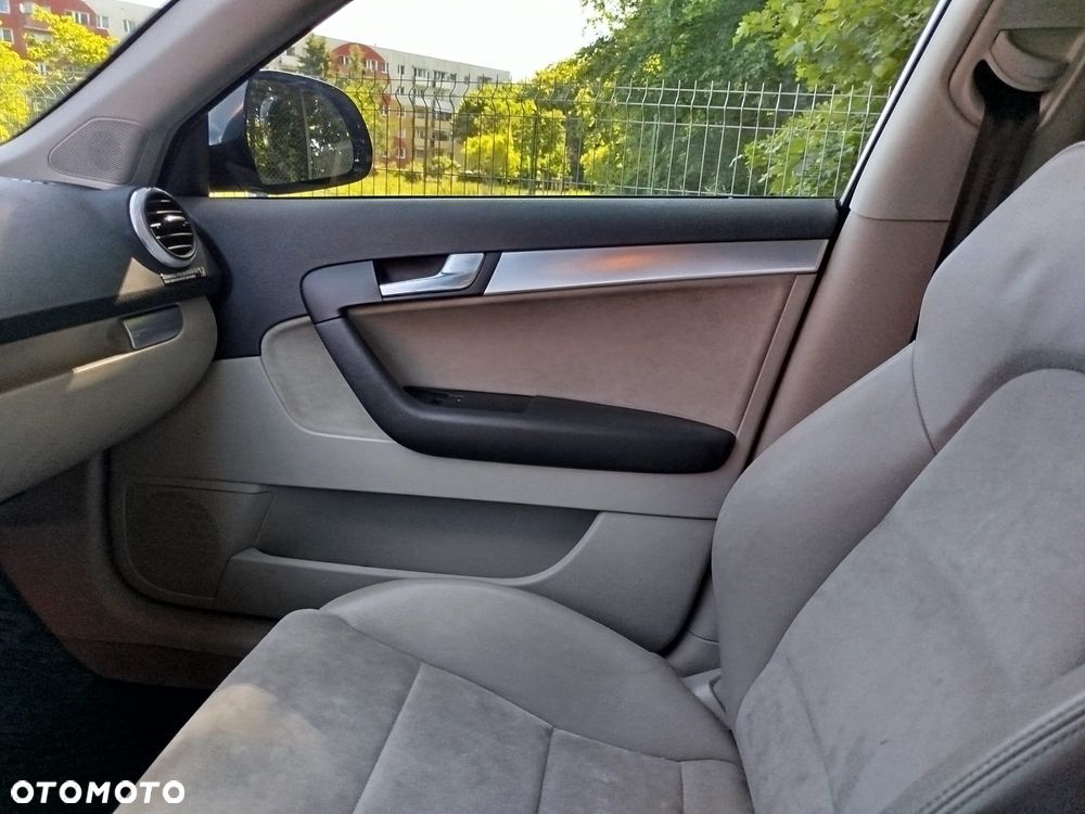 Audi A3 Sportback 1.6 TDI DPF Ambition - 10