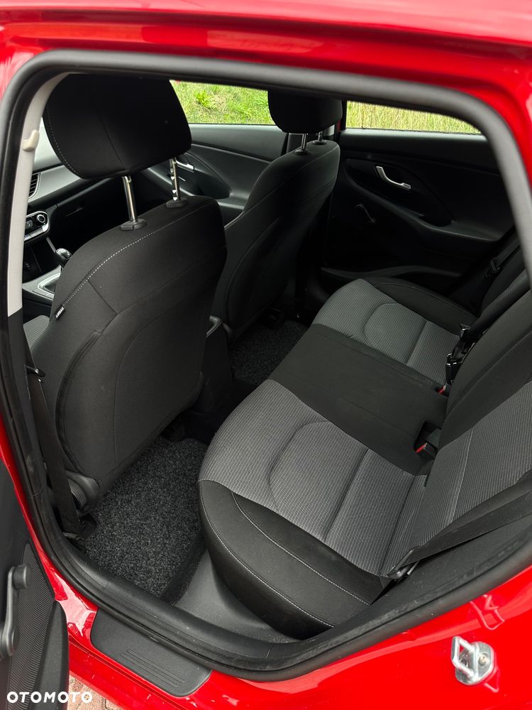 Hyundai i30 1.4 Select - 12