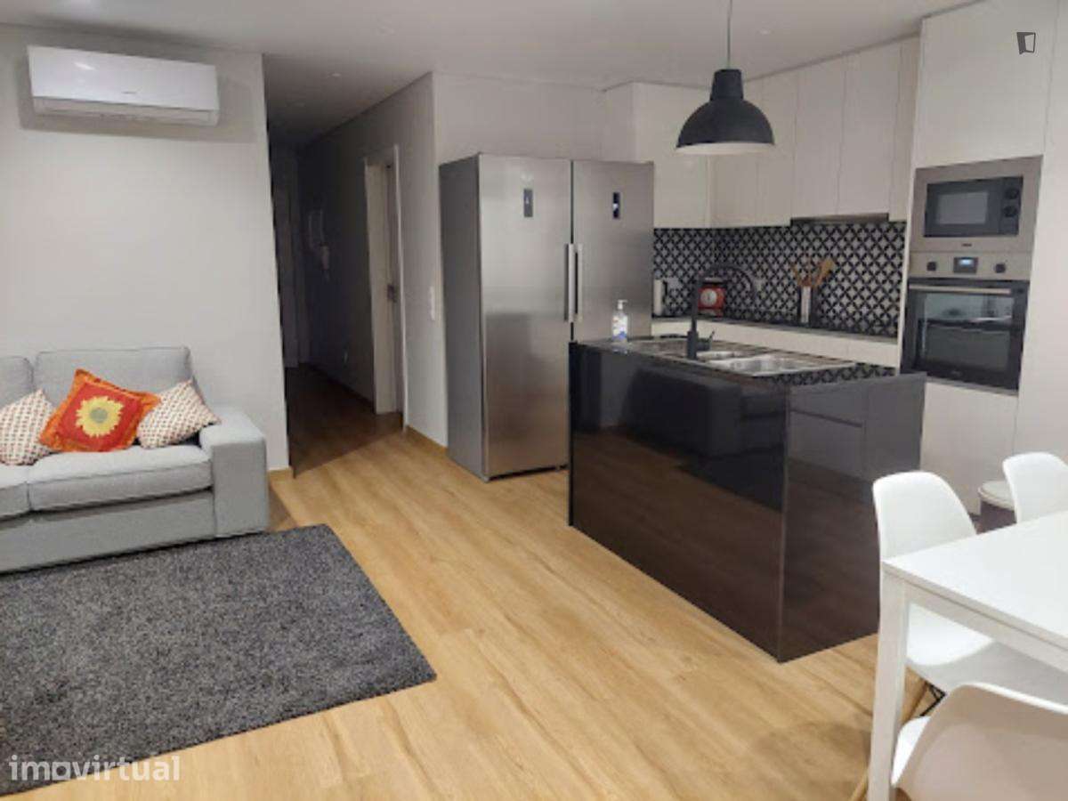 Quarto - localizado em Carcavelos Lisbon - Grande imagem: 4/9