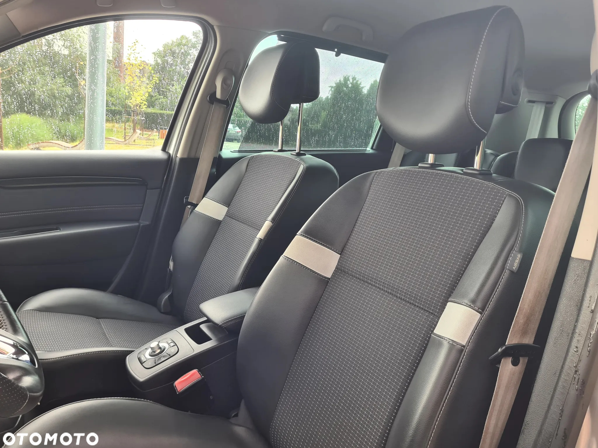 Renault Scenic dCi 160 Bose Edition - 21