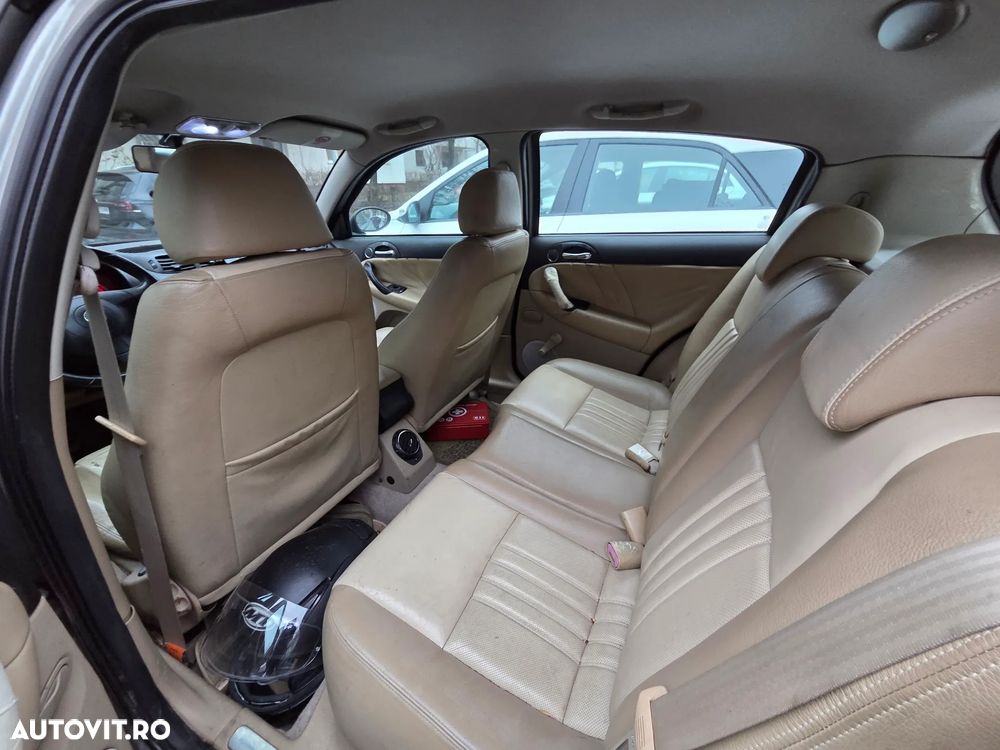 Alfa Romeo 147 1.9 Multijet Progression - 8