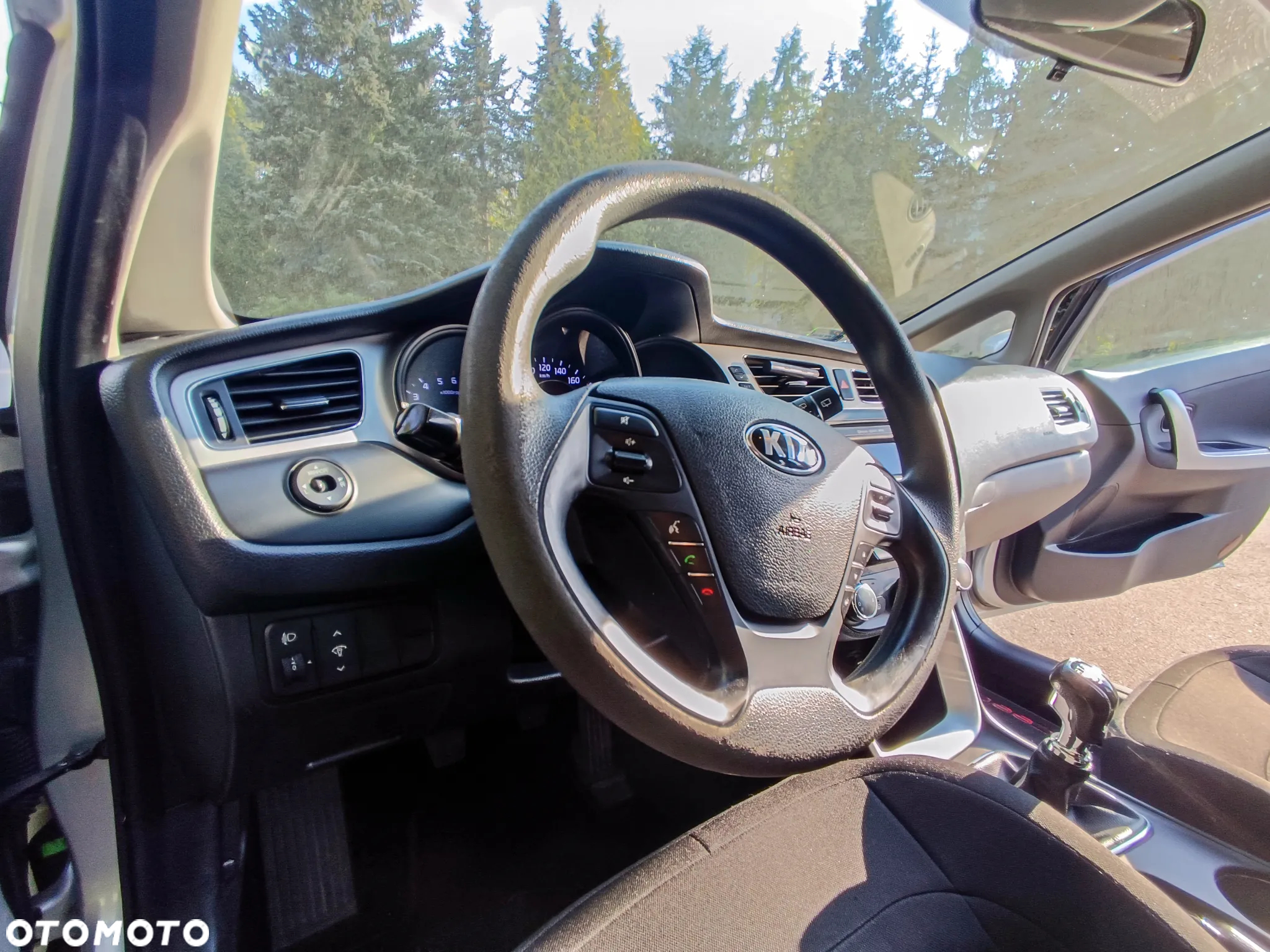 Kia Ceed Cee'd 1.4 CRDi S - 28