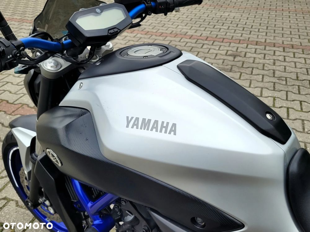 Yamaha MT - 16