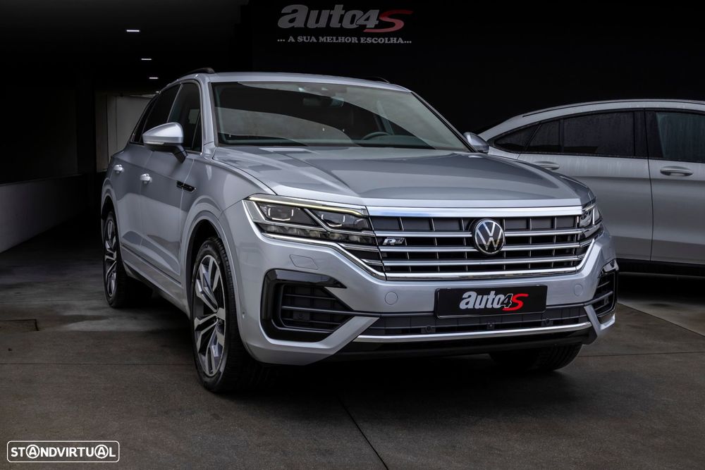 VW Touareg 3.0 TDI V6 R-Line - 2