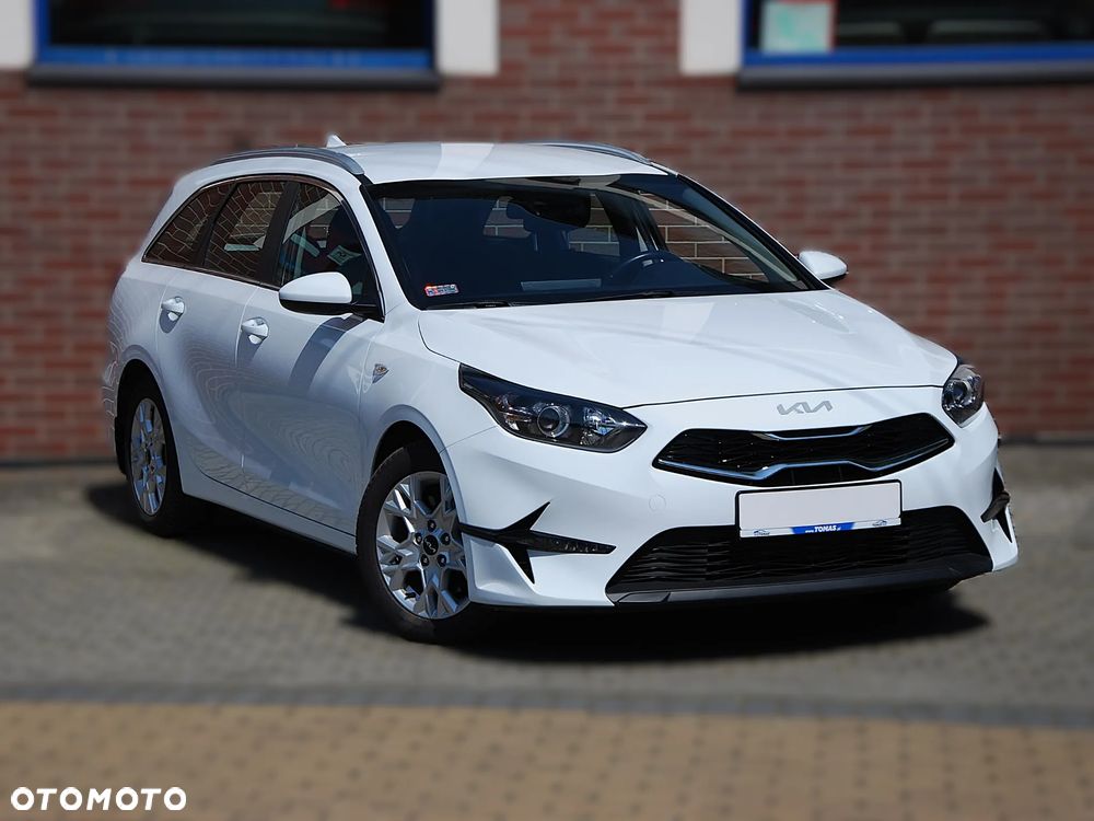 Kia Ceed - 4