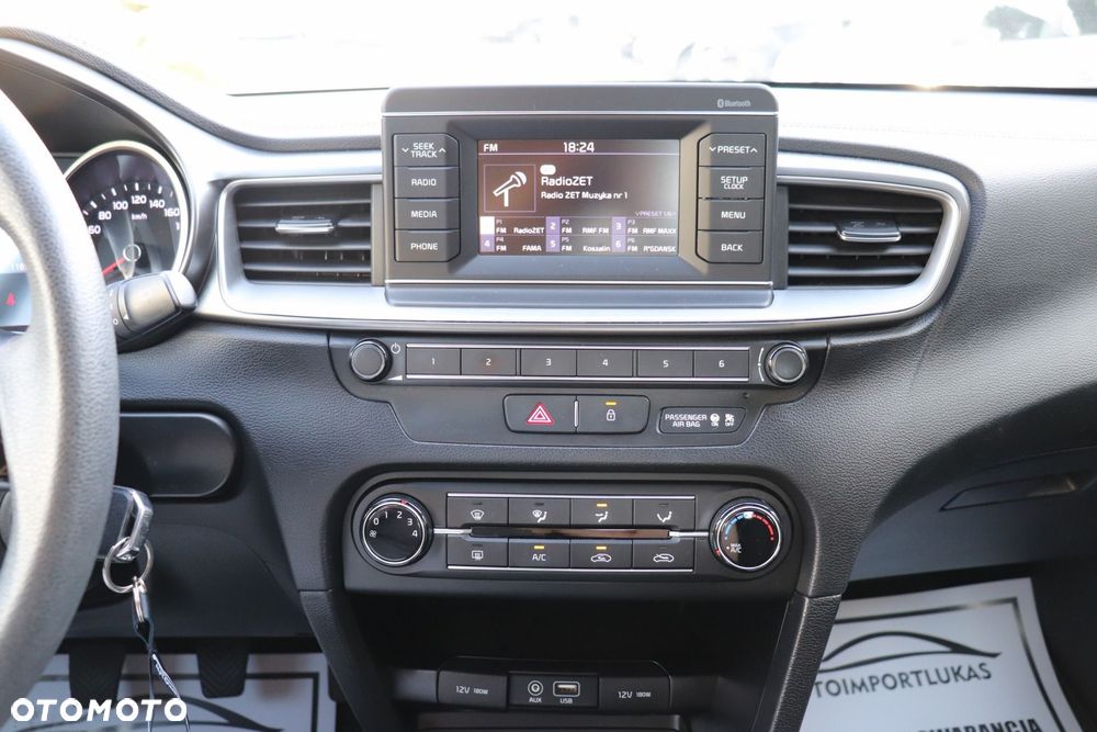 Kia Ceed - 15