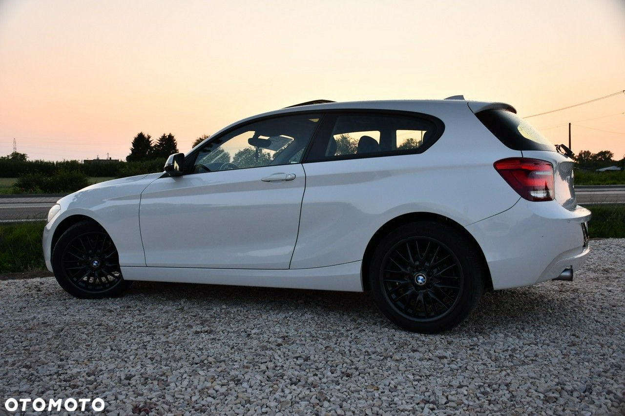 BMW Seria 1 - 25