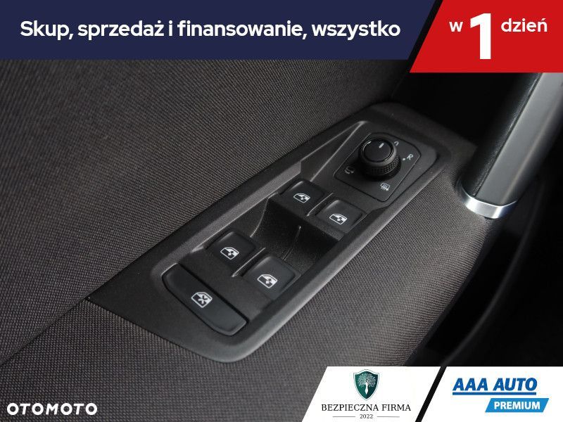 Volkswagen Touran - 19