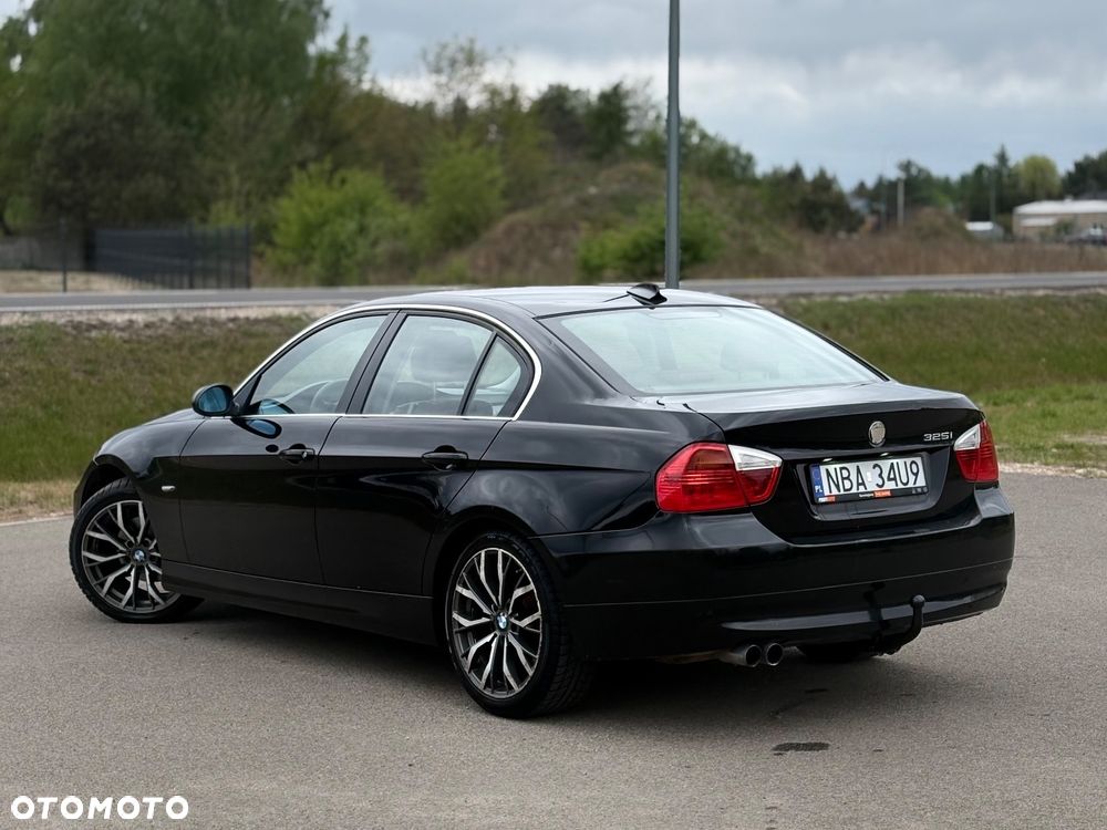 BMW Seria 3 325i - 5