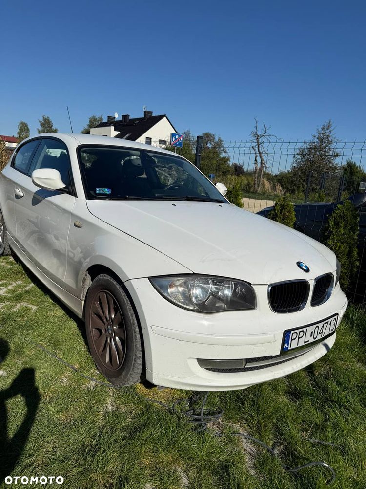 BMW Seria 1 2010 photo 2