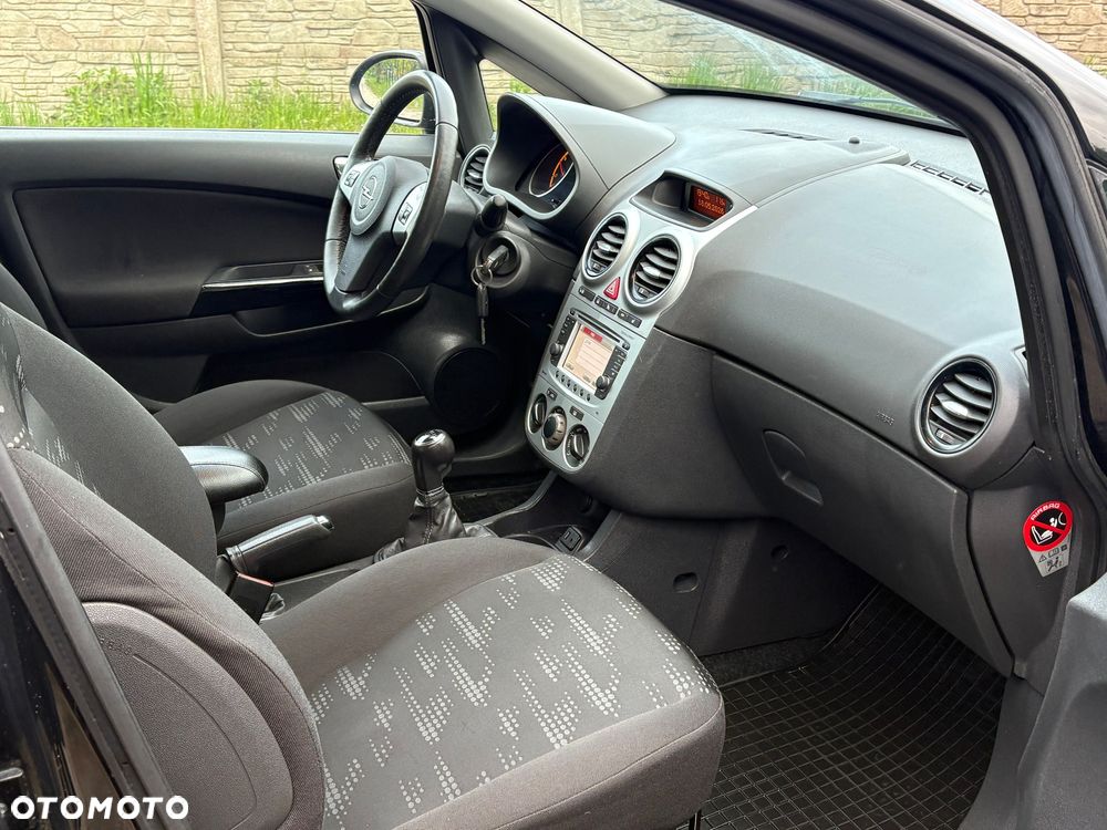 Opel Corsa - 12
