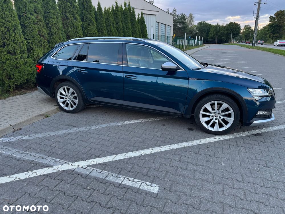 Skoda Superb 2.0 TDI SCR 4x4 Scout DSG - 9