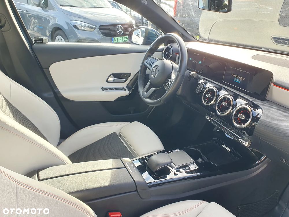 Mercedes-Benz Klasa A 200 Style 7G-DCT - 18