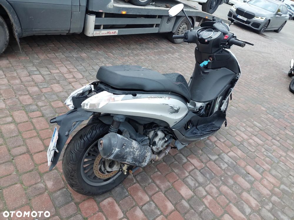 Piaggio Beverly - 5