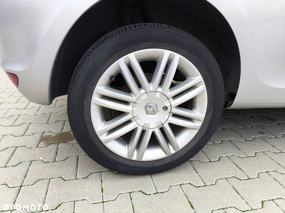 Renault Clio 1.5 dCi Authentique - 8